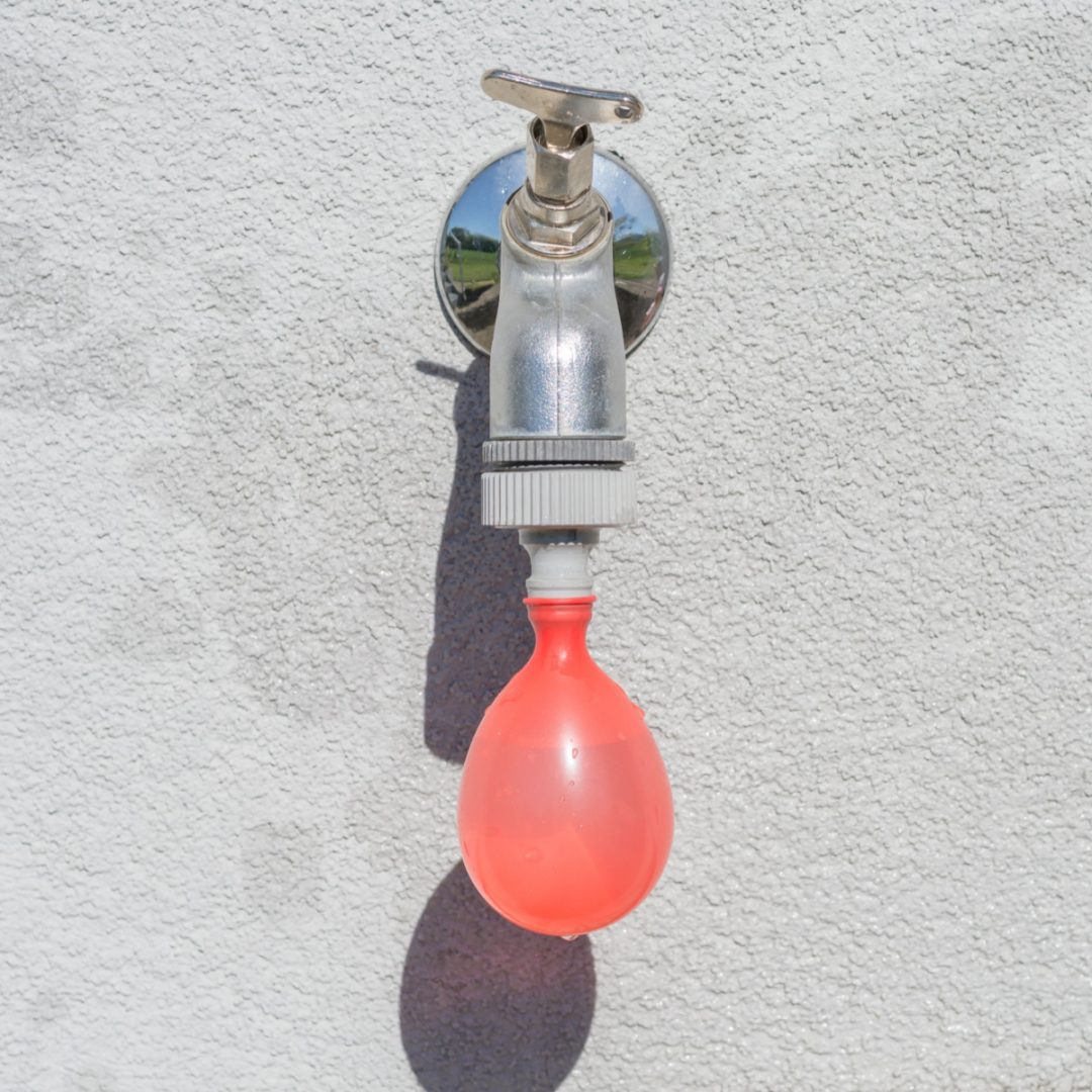 Waterballoon on faucet